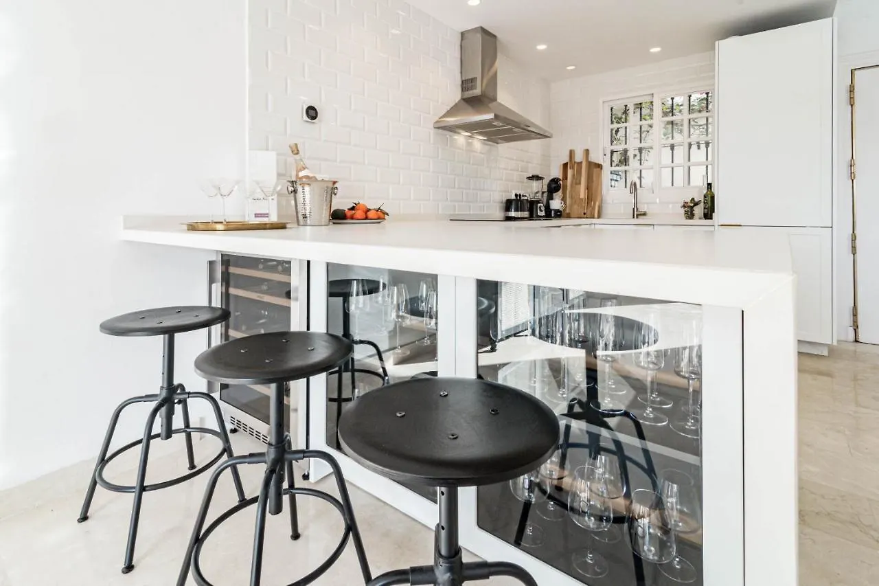 מארבלה Stunning 2 Bedroom Townhouse With Serene Terrace And Charming Mountain Views